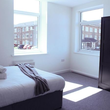 Stylish 1Br Apartment In The Heart Of Heywood エクステリア 写真