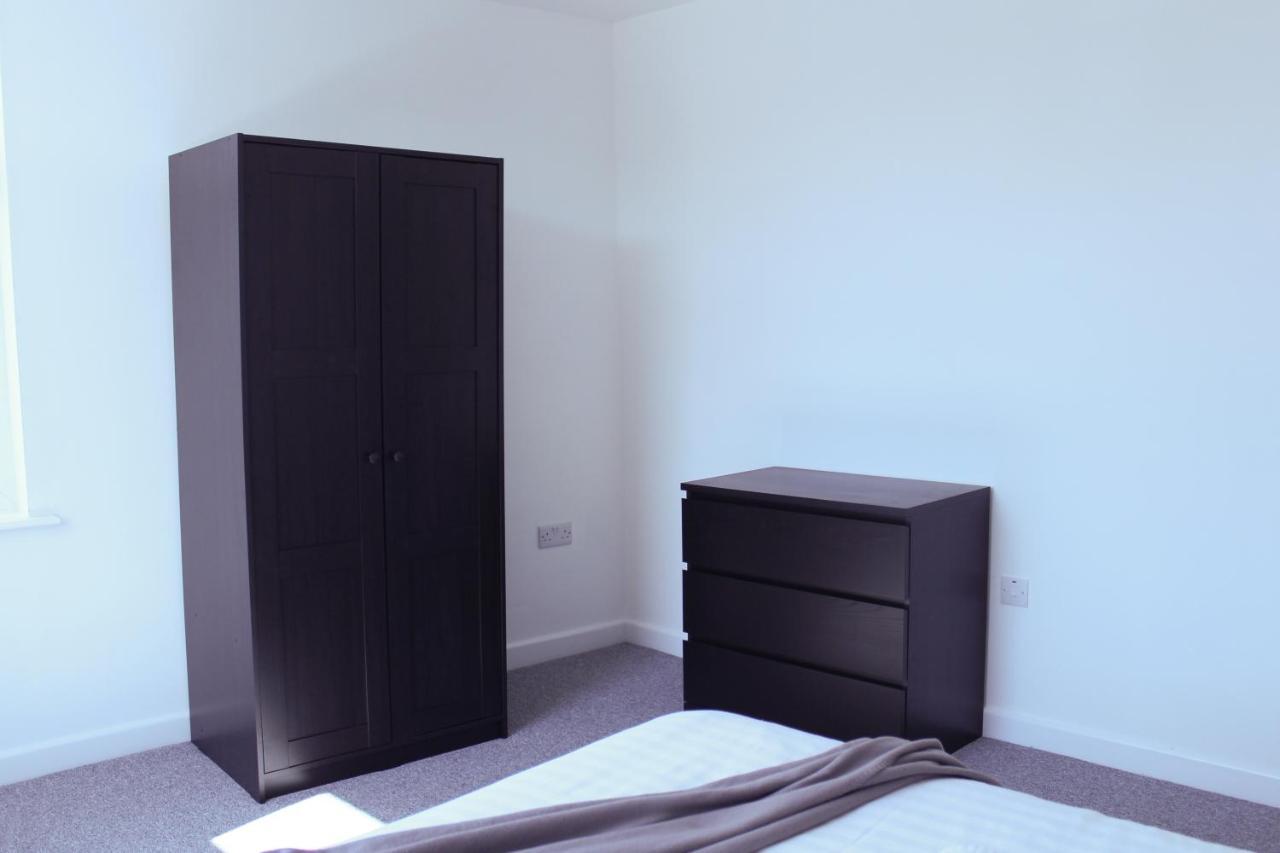 Stylish 1Br Apartment In The Heart Of Heywood エクステリア 写真