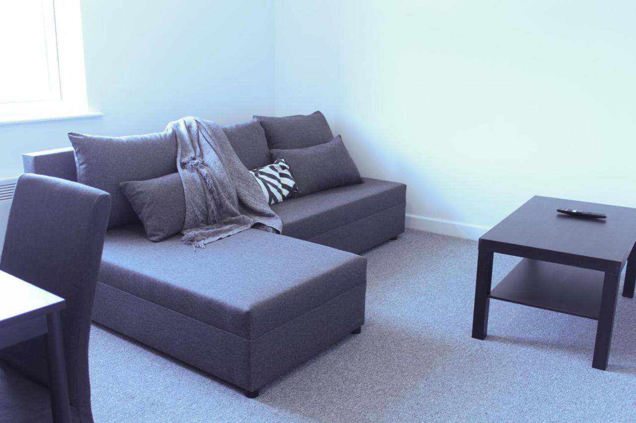 Stylish 1Br Apartment In The Heart Of Heywood エクステリア 写真